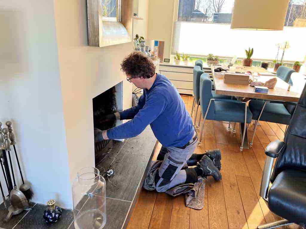 Schouwveger Katwijk kleed schoorsteenreiniger Schouwveger Katwijk kleed schoorsteenreiniger